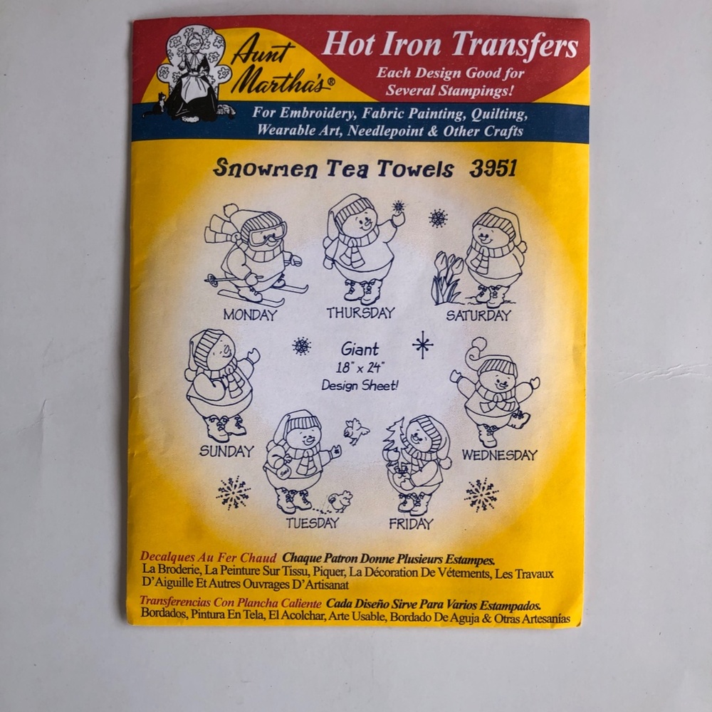 Aunt Martha's Iron On Transfers #3951 Snowmen Tea Towels New Uncut